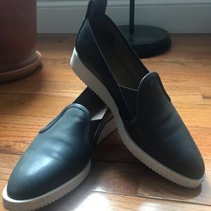 EVERLANE NUBUCK GRAY STREET SHOE